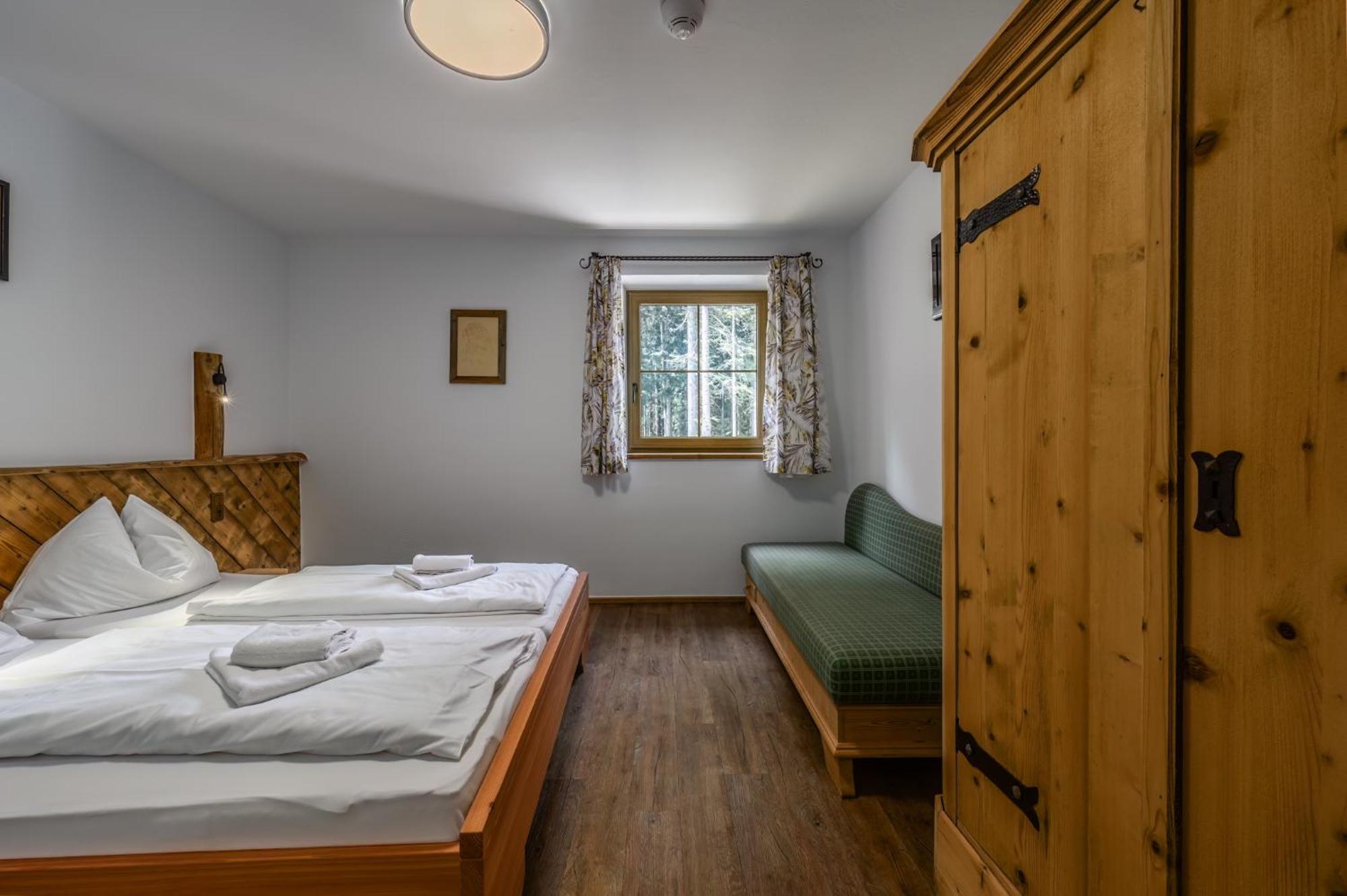 Das Eulersberg Apartments & Chalets Верфенвенг Стая снимка