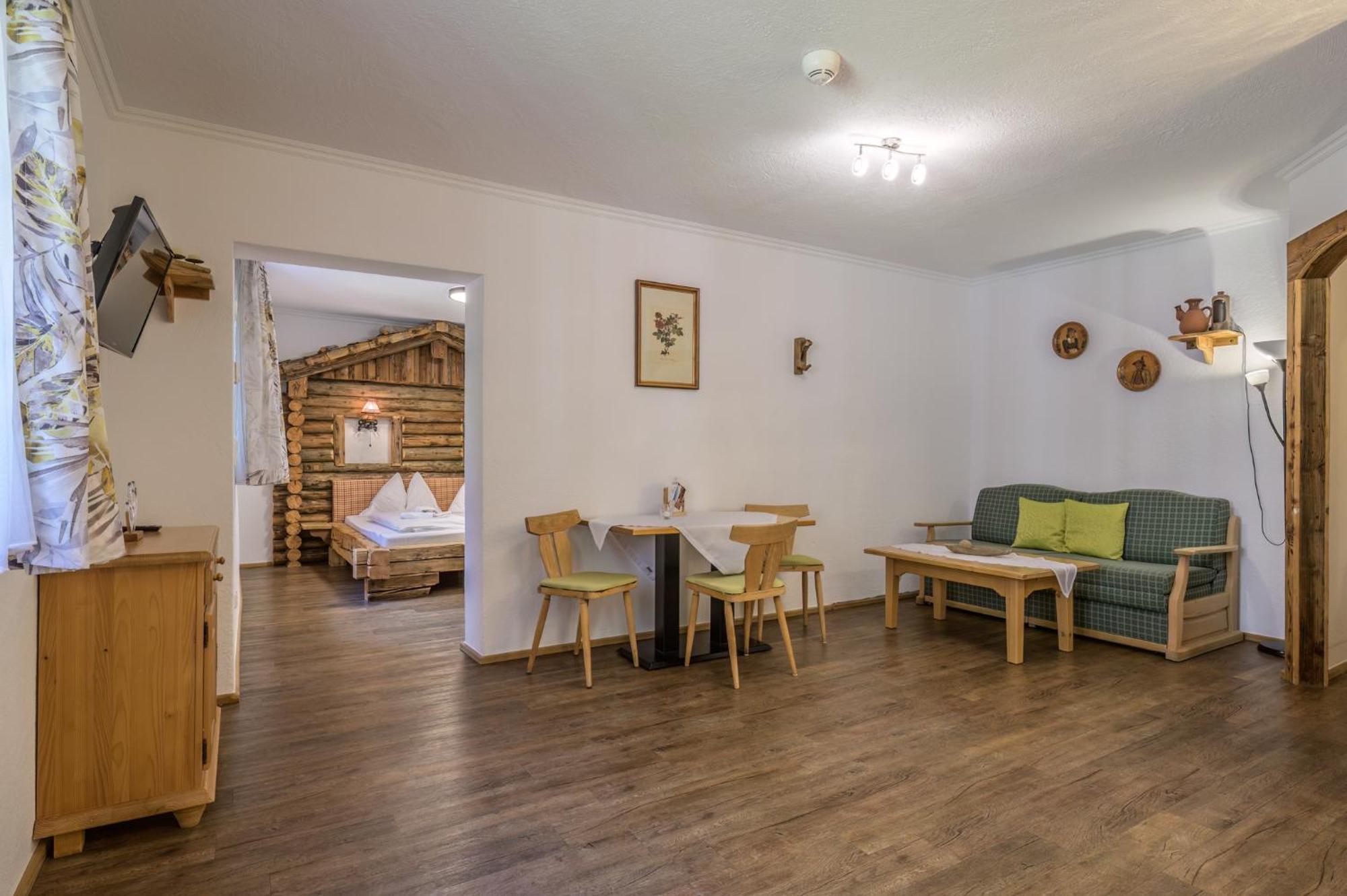 Das Eulersberg Apartments & Chalets Верфенвенг Стая снимка