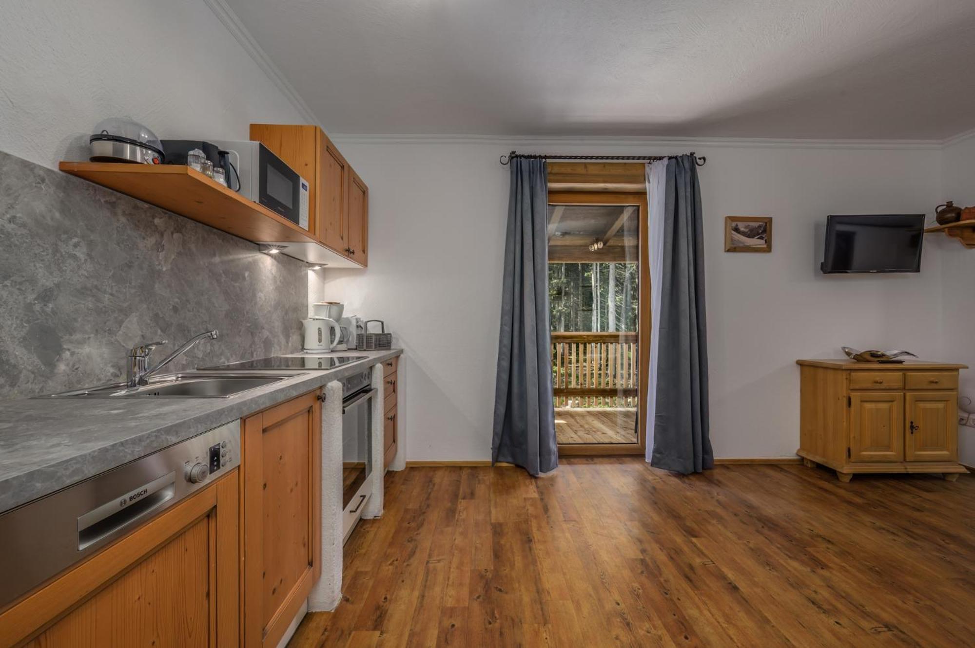 Das Eulersberg Apartments & Chalets Верфенвенг Екстериор снимка